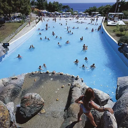 Waterplanet & Aquapark 4*