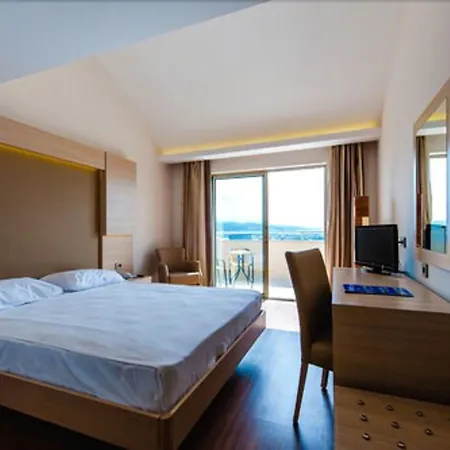 Waterplanet & Aquapark Hotel 4*