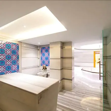 Hotel Waterplanet & Aquapark 4*