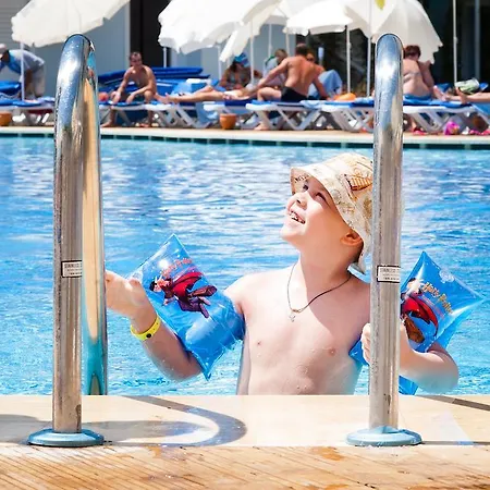 Hotel Waterplanet & Aquapark 4*